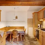 Zum Schnitzer Franzl Apartmán *