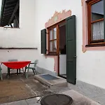 Zum Schnitzer Franzl Apartmán *