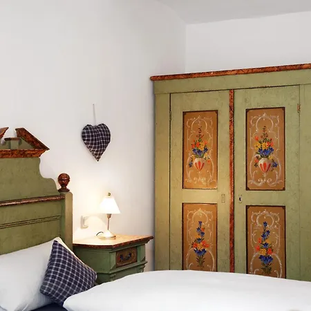 Zum Schnitzer Franzl *