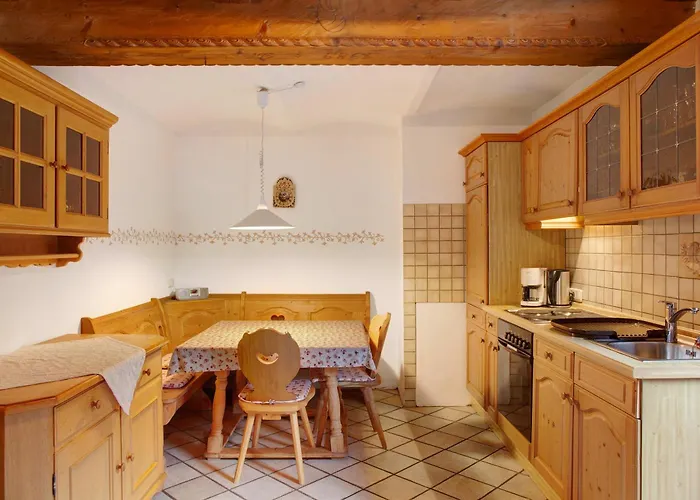 Zum Schnitzer Franzl Apartment *