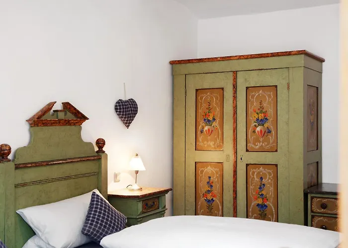 Zum Schnitzer Franzl *