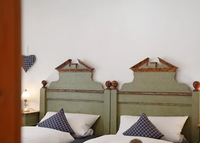 Zum Schnitzer Franzl Apartment *